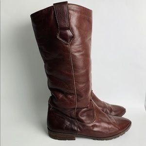 Vintage Italian leather boot with fleece lining